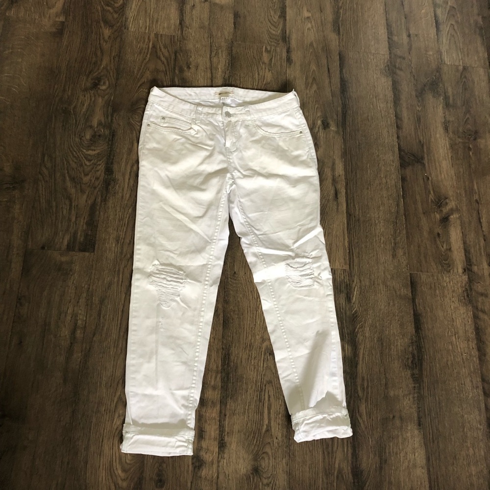 Billabong White Ripped Denim Size 27
